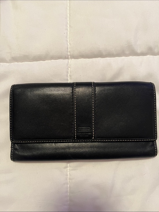 Coach Handbags - Coach Black Leather Continental Wallet with Contrast Stitching 8 x 4